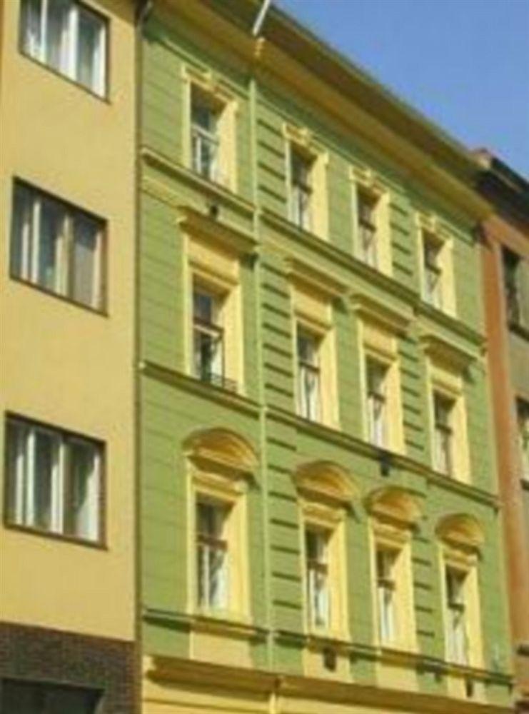 Vlkova Palace ปราก ภายนอก รูปภาพ